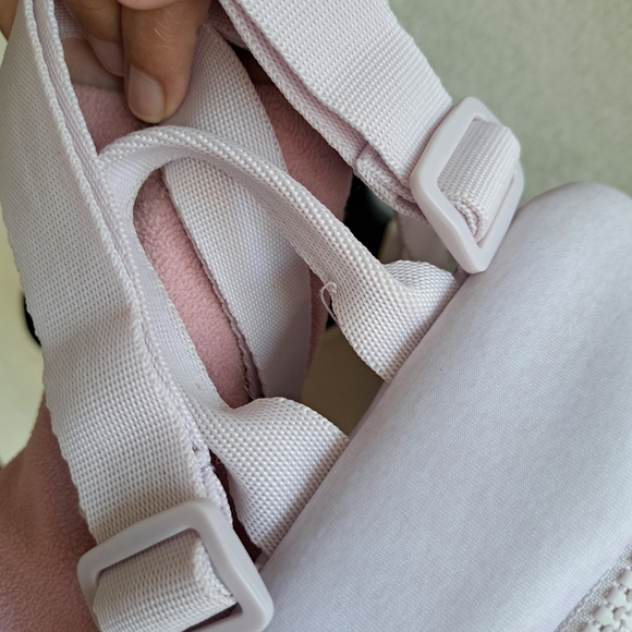 Minnie Purple Reebok Backpack - Picture 8 of 10